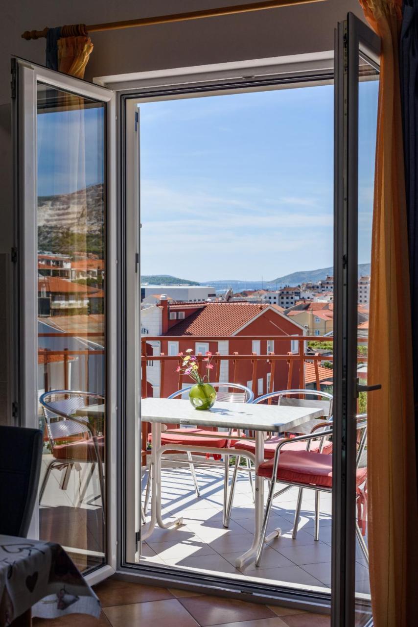 Apartment Mary Trogir Buitenkant foto