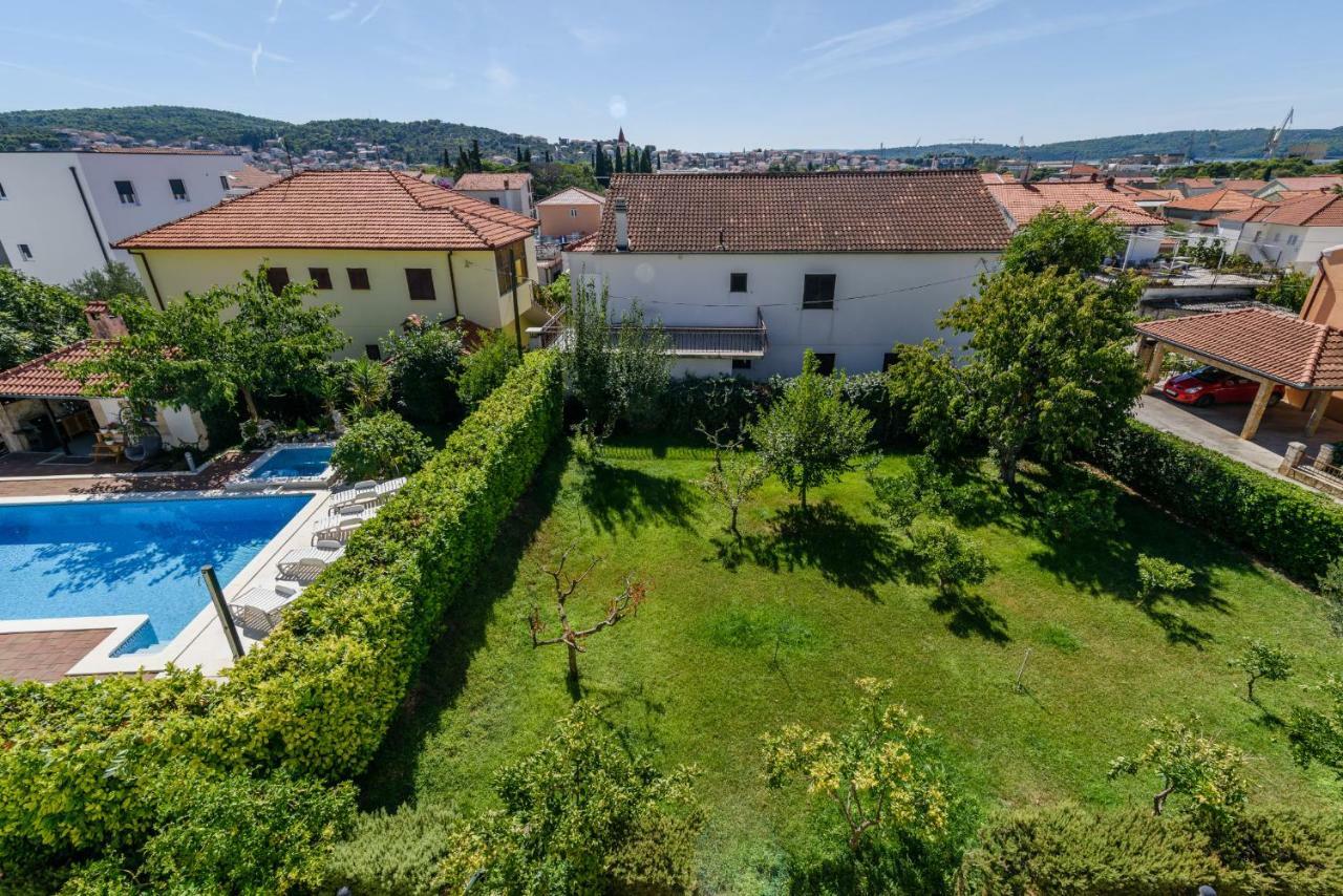 Apartment Mary Trogir Buitenkant foto